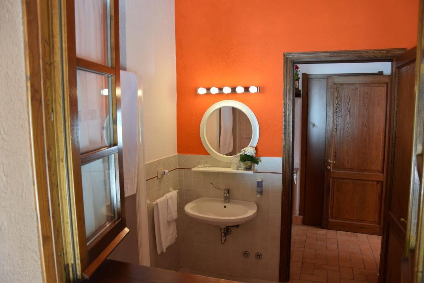 Agriturismo Gioie Di Campagna Fabriano Eksteriør billede